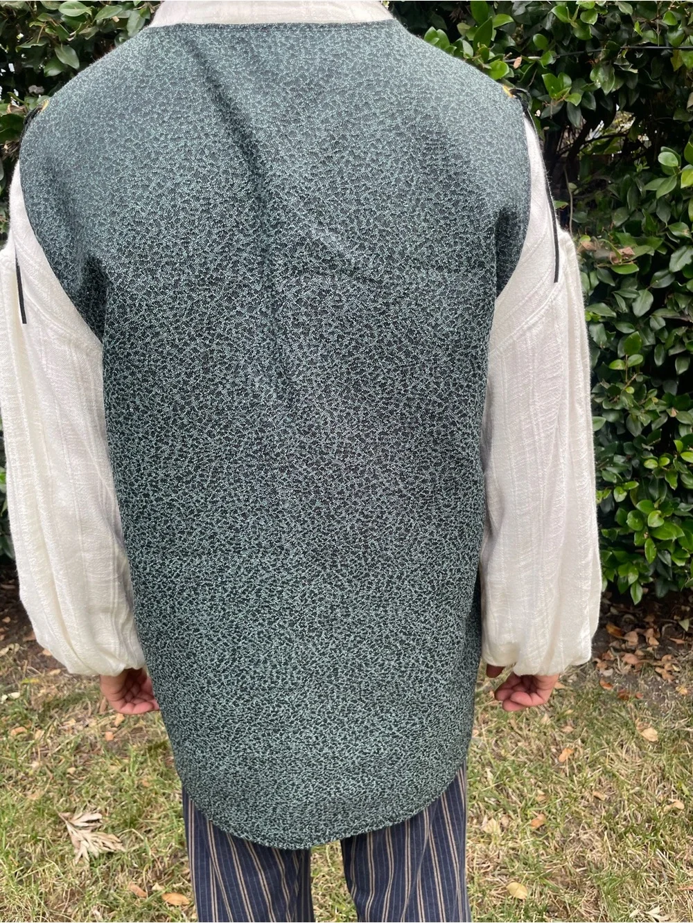 Men's Green Renaissance Costume Tunic and Cape